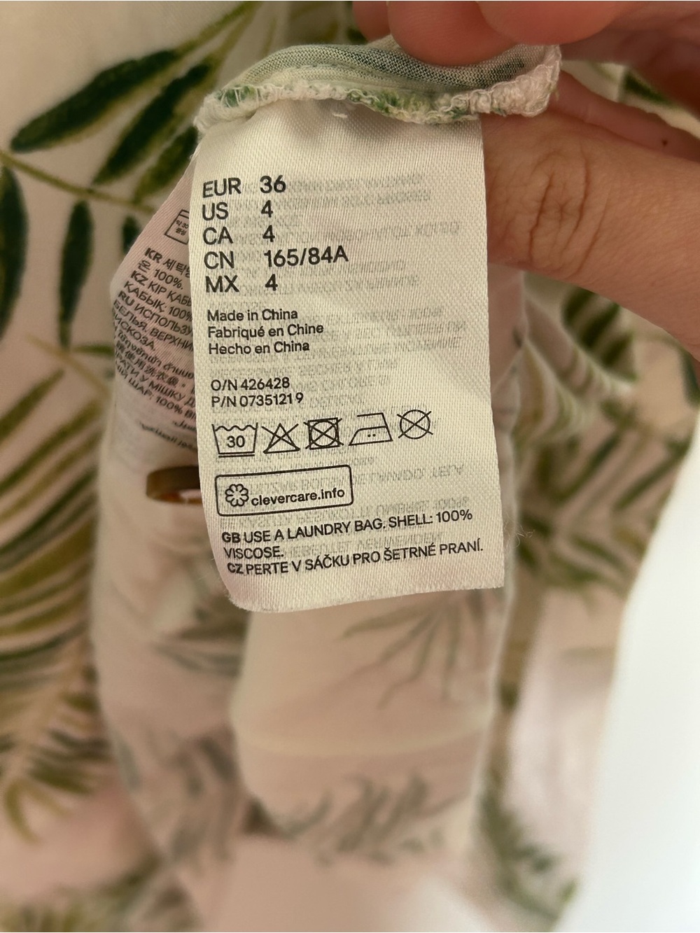 2 for 10$ ☀️Palm print collared dress with a button-down front sz 4 - Picture 15 of 16